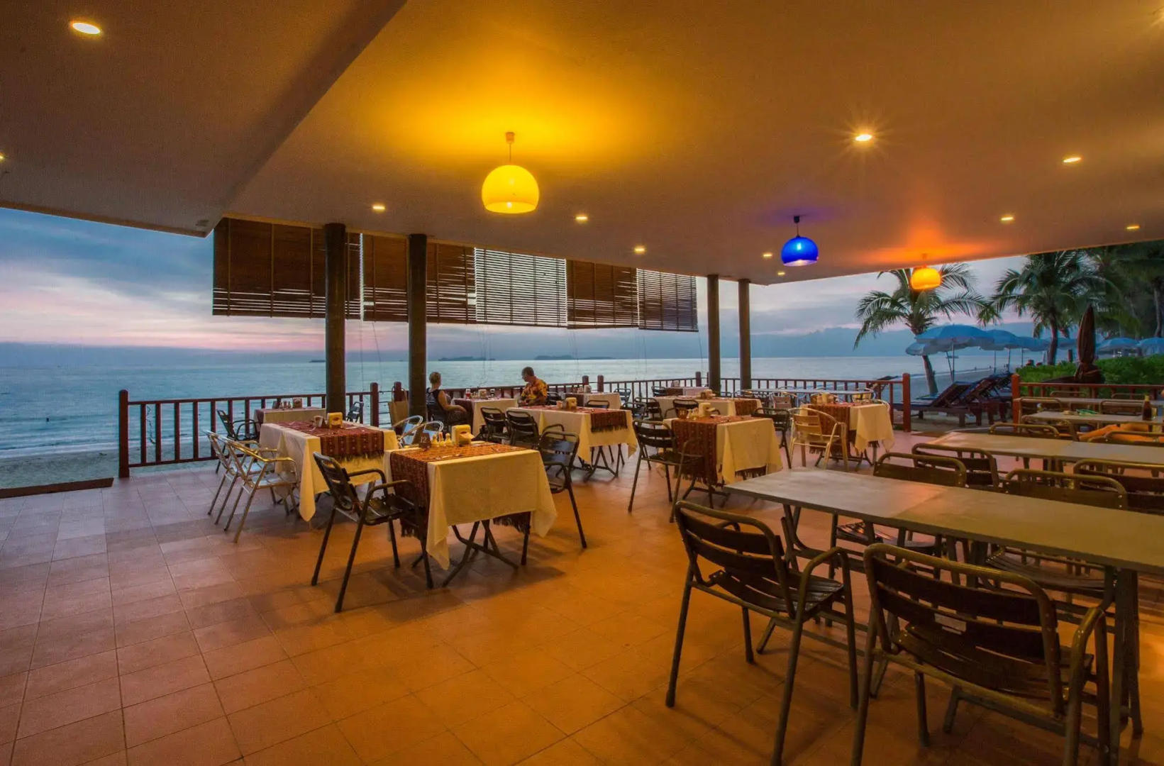 Lanta Casuarina Beach Resort