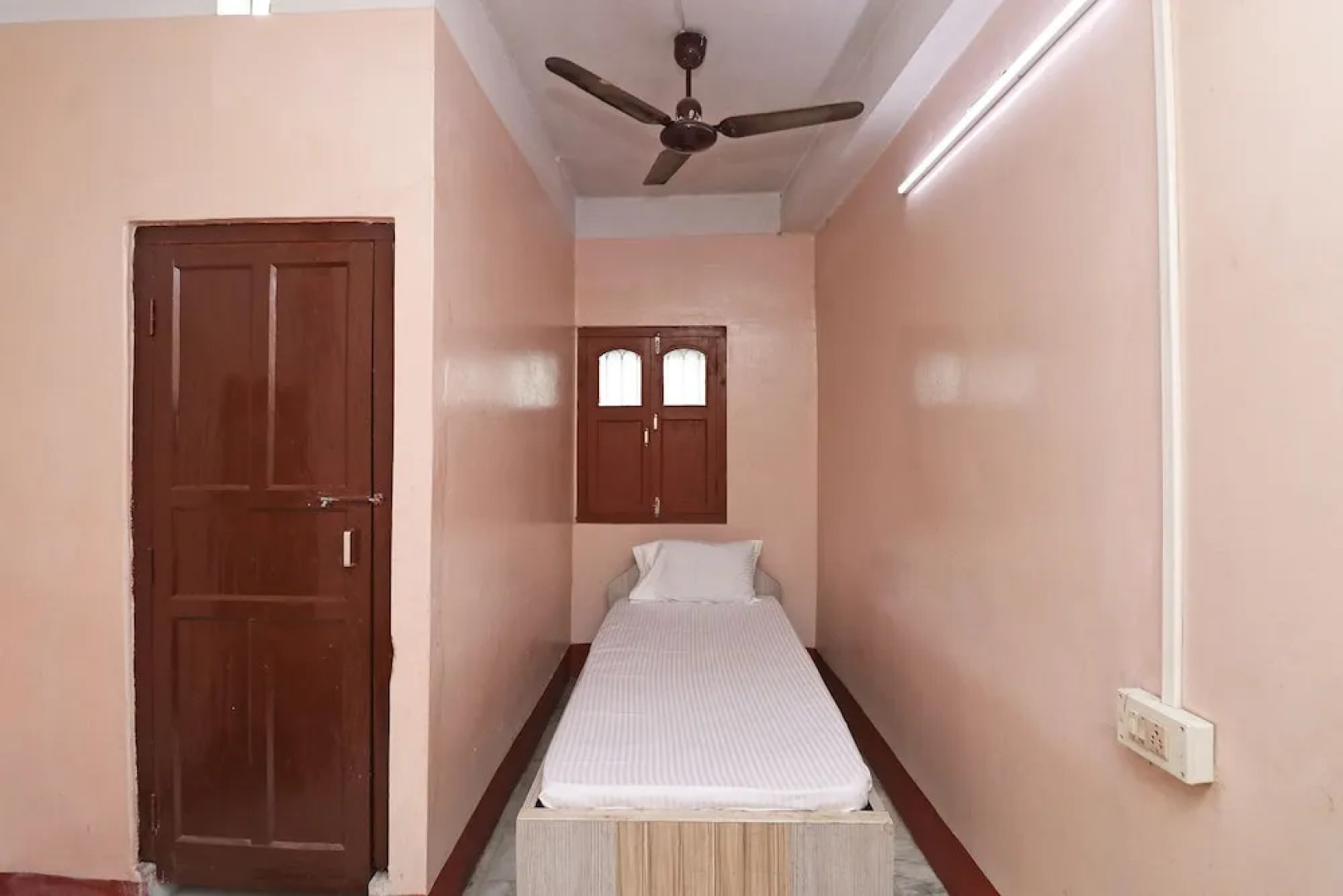 Spot On 41656 Hotel Maruti Spot