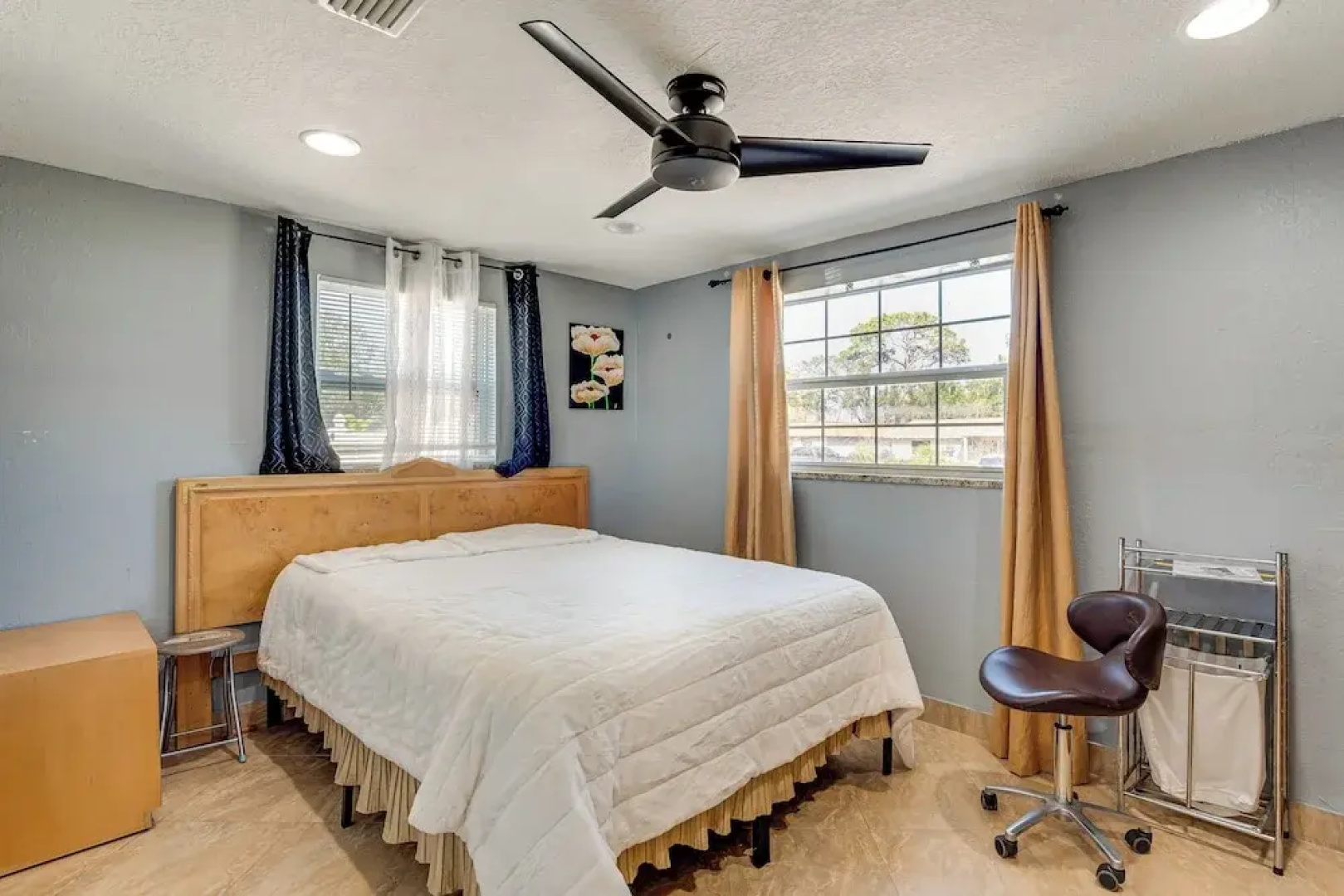 8 Mi to Sunset Beach: Home w/ Large Patio + Pool!