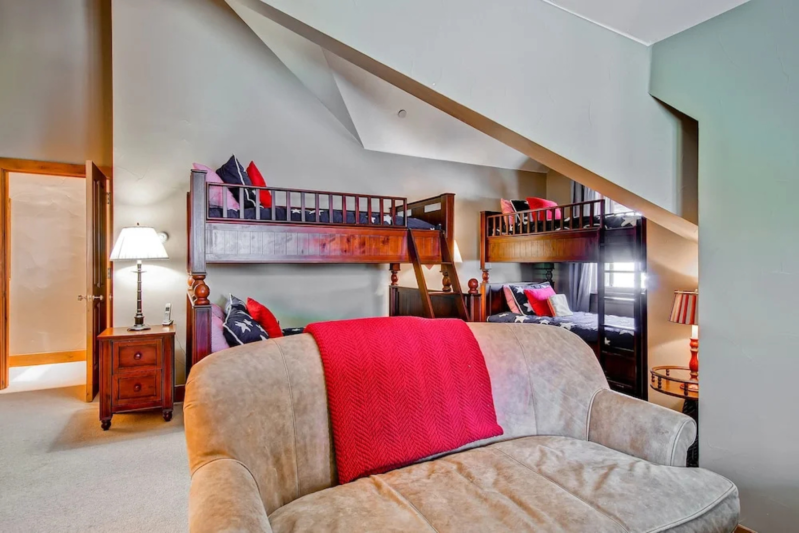 Villa Montane by East West Hospitality