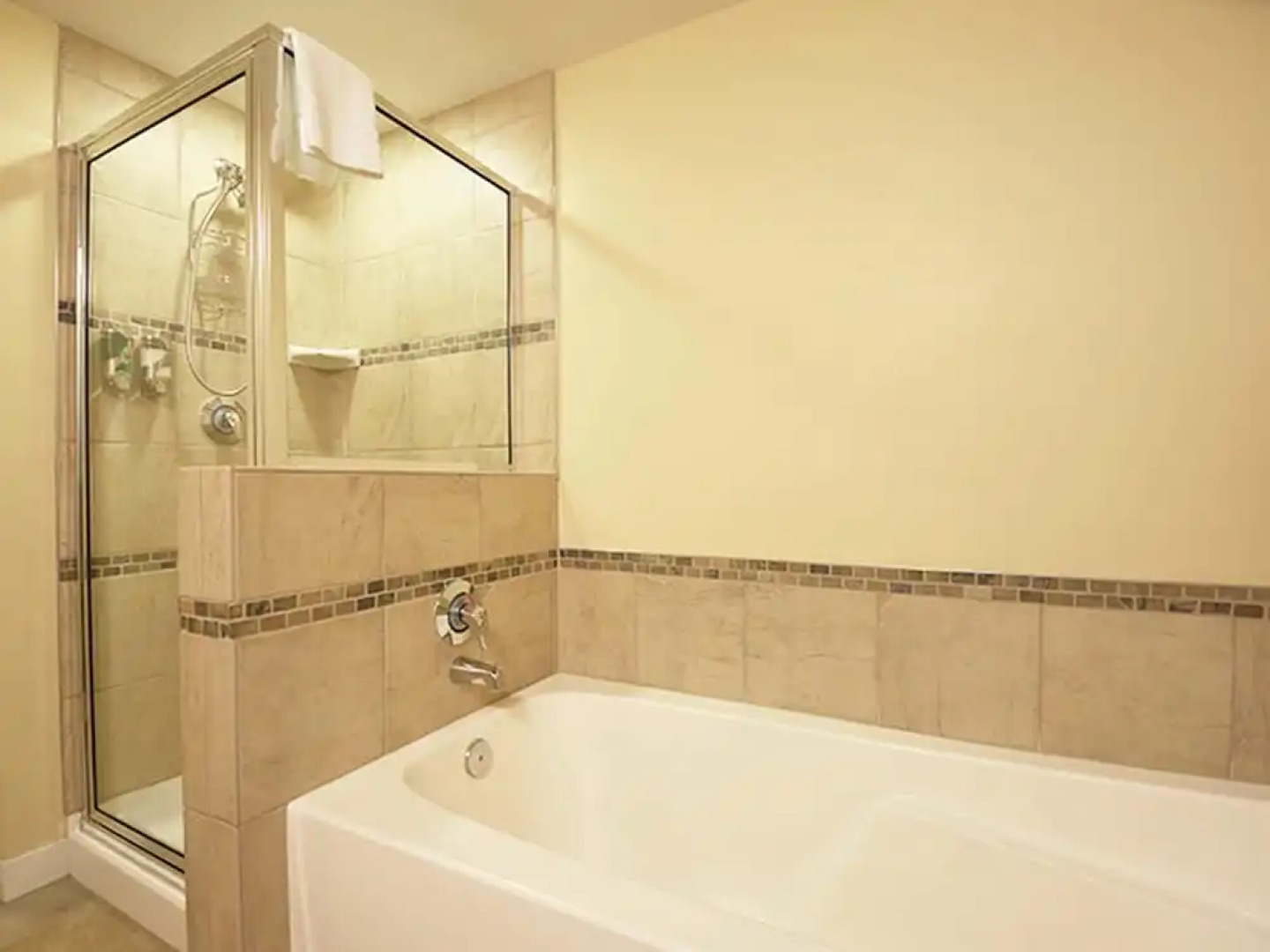 Founders Pointe 4646