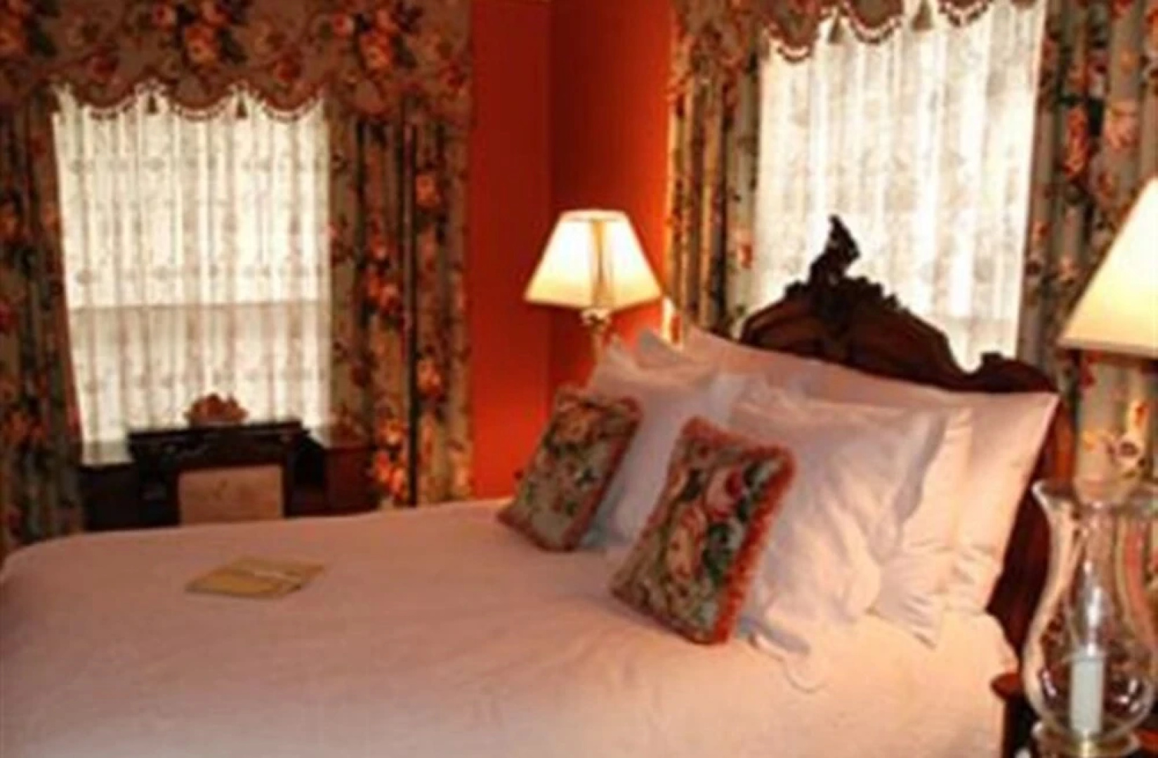 Hayes House Luxury Suites