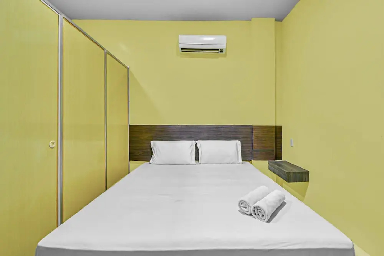 OYO 90259 Apollo Inn