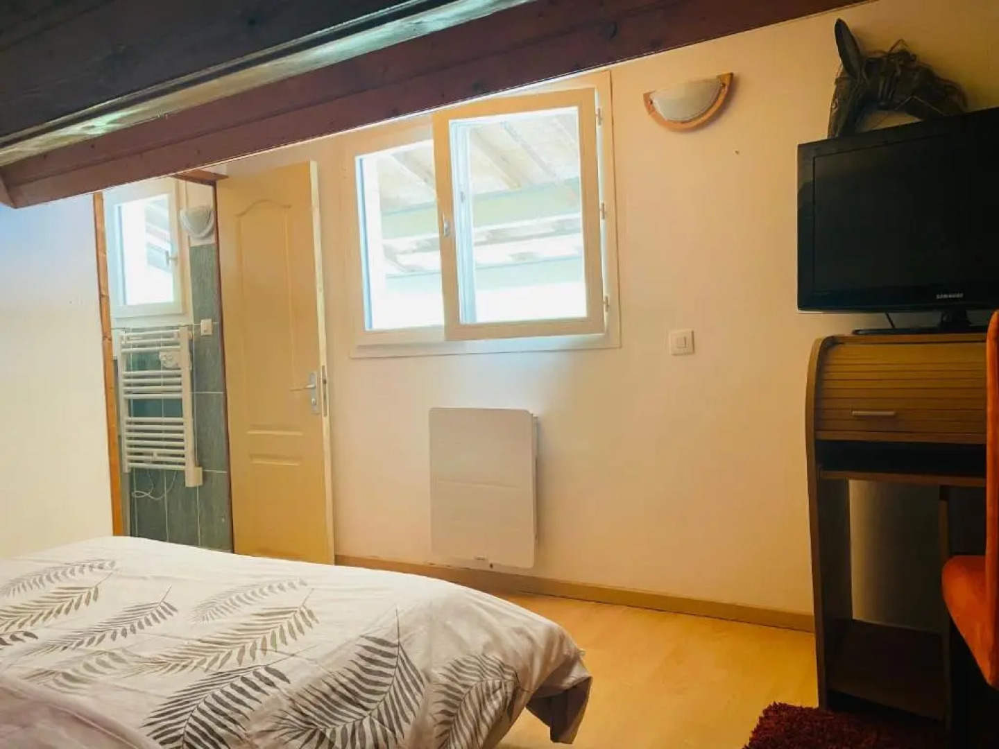 Petite annexe avec piscine commune