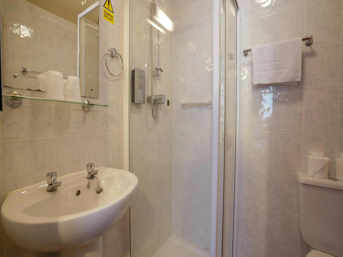 OYO Shanklin Beach Hotel