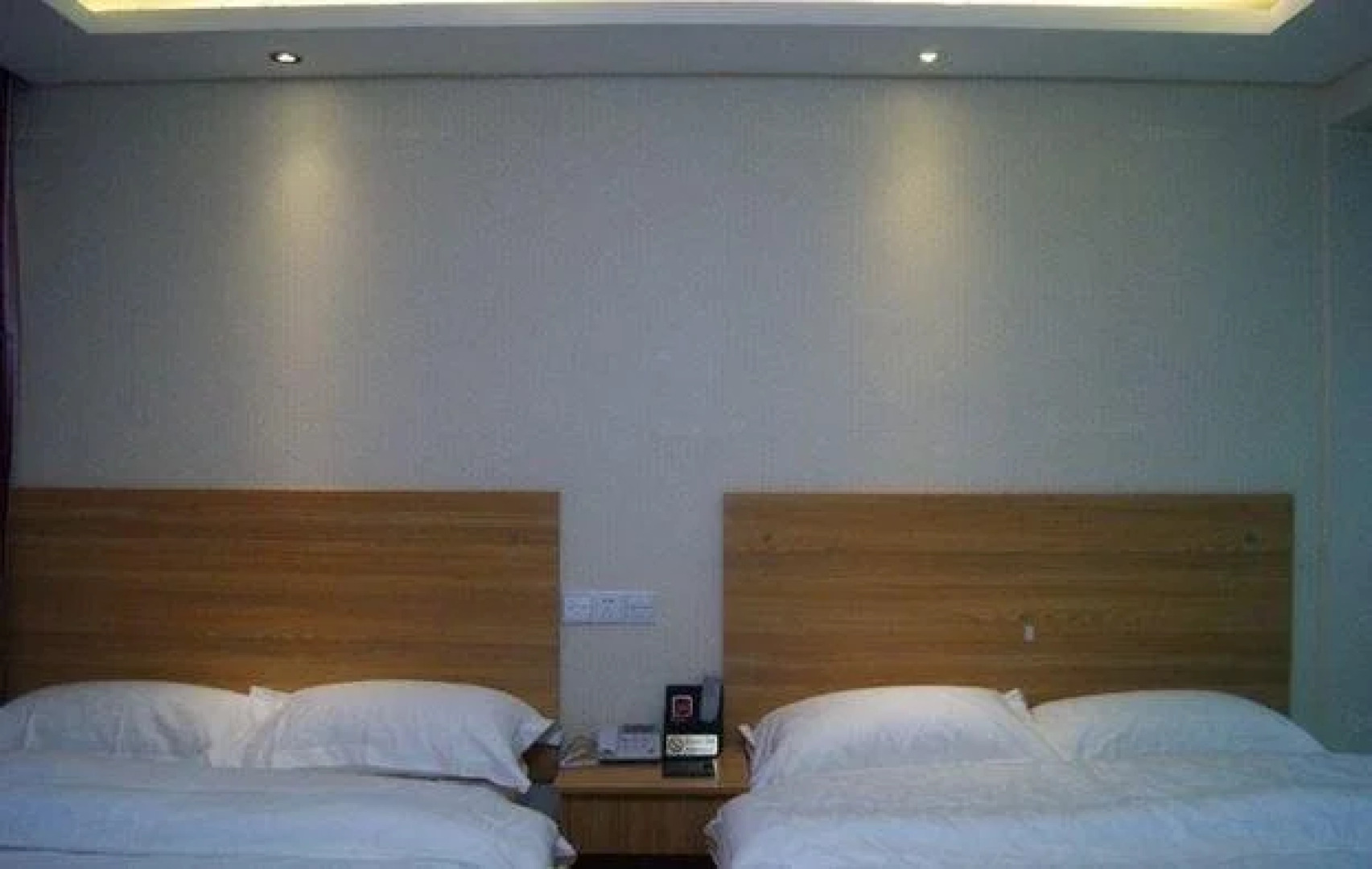 Libo Huatai Business Hotel