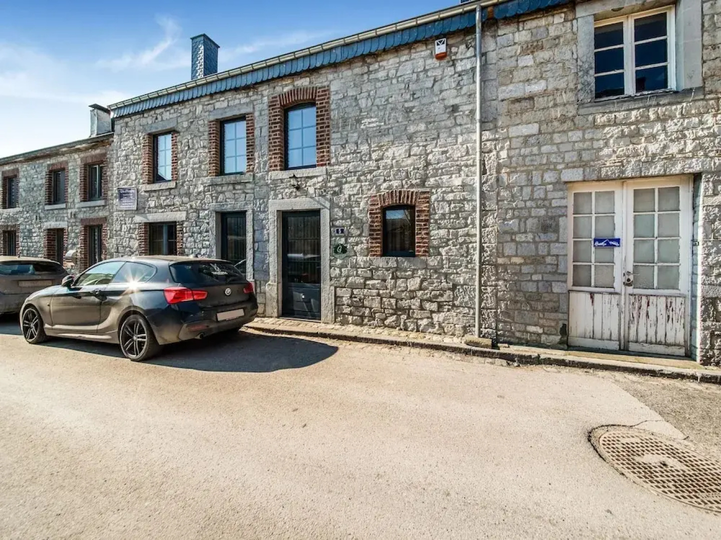 Stone Cottage with Sauna & Hot Tub near Cave of Lorette in Rochefort