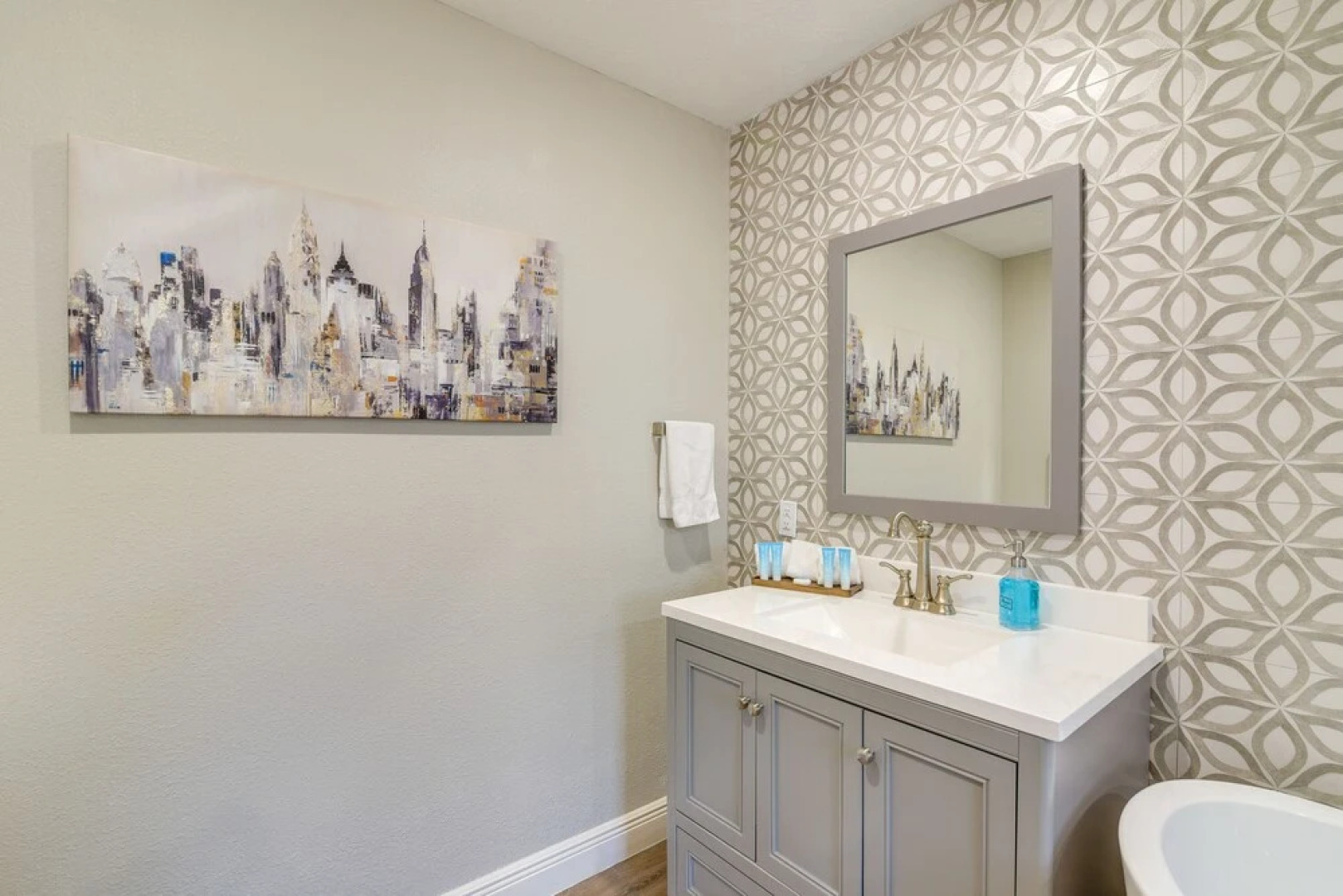 Seabrook Getaway: 5 Mi to Nasa Control Center!