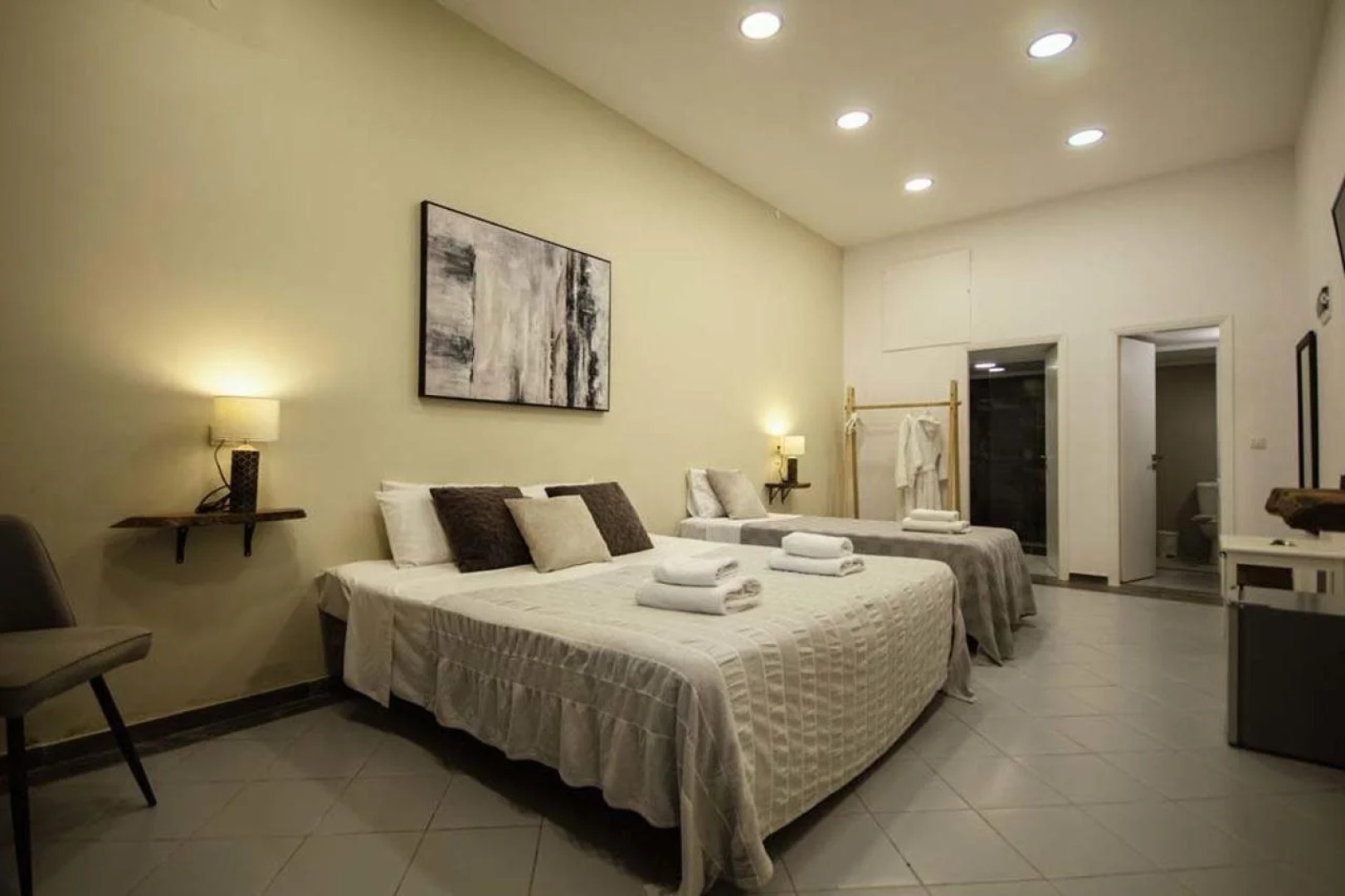 Olive Grove Beachfront Apartments & Suites