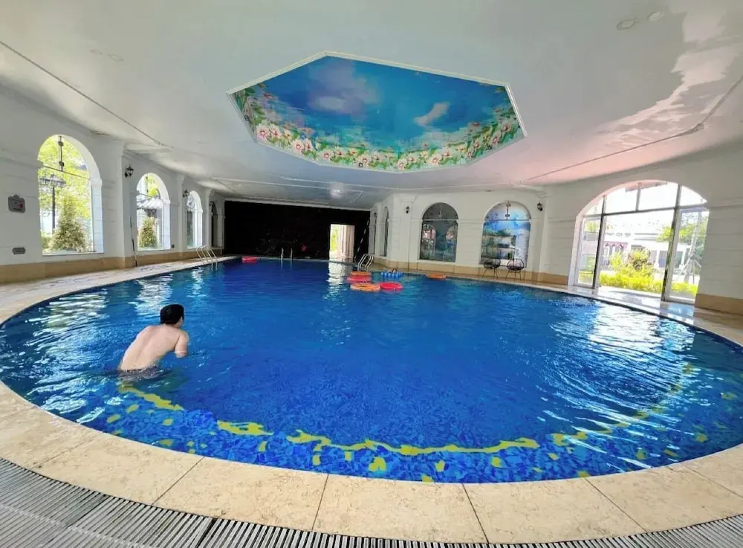 Lotus Hotel - Vuon vua