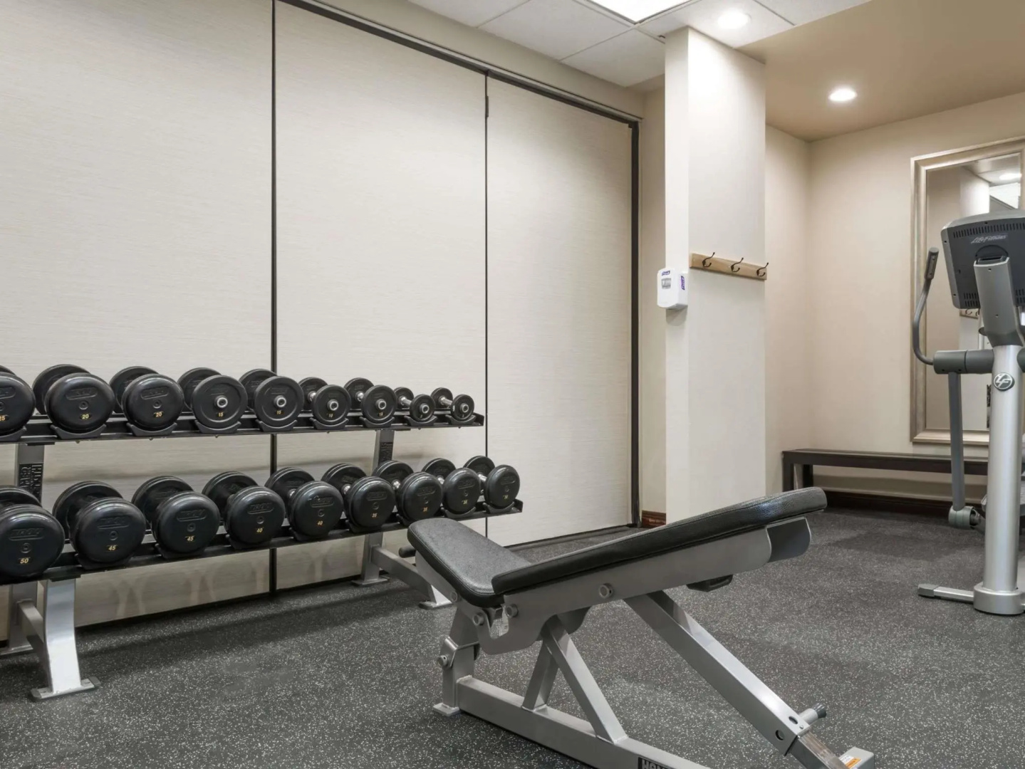 Delta Hotels by Marriott Cincinnati Sharonville