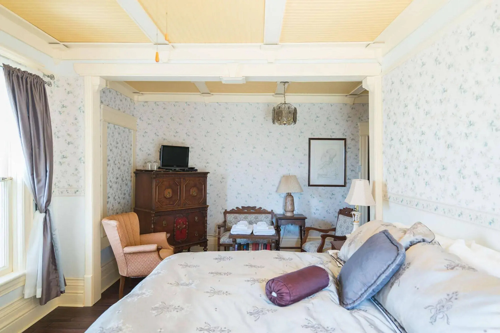 Marmora and Lake Inn