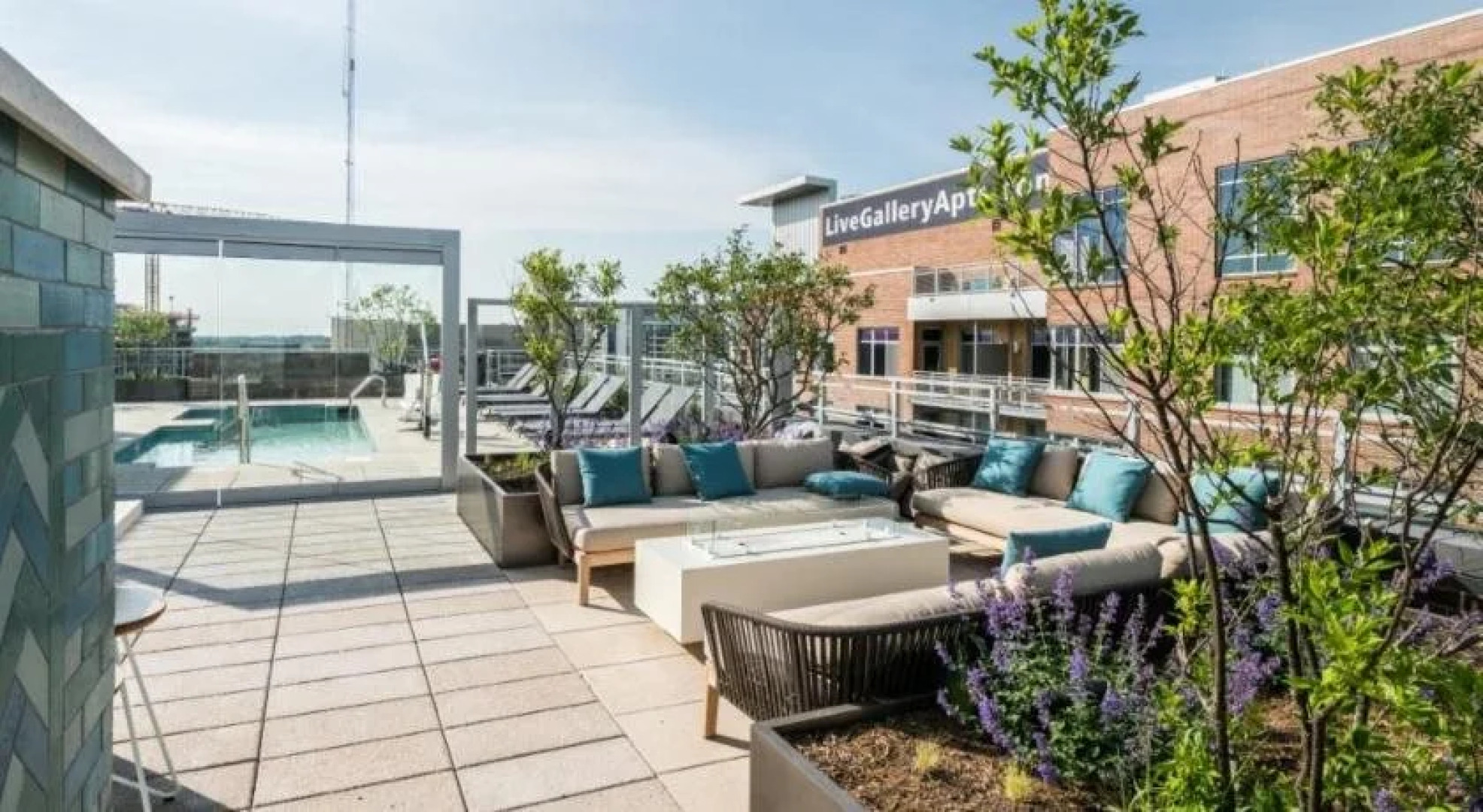 Global Luxury Suites at Woodmont Triangle South