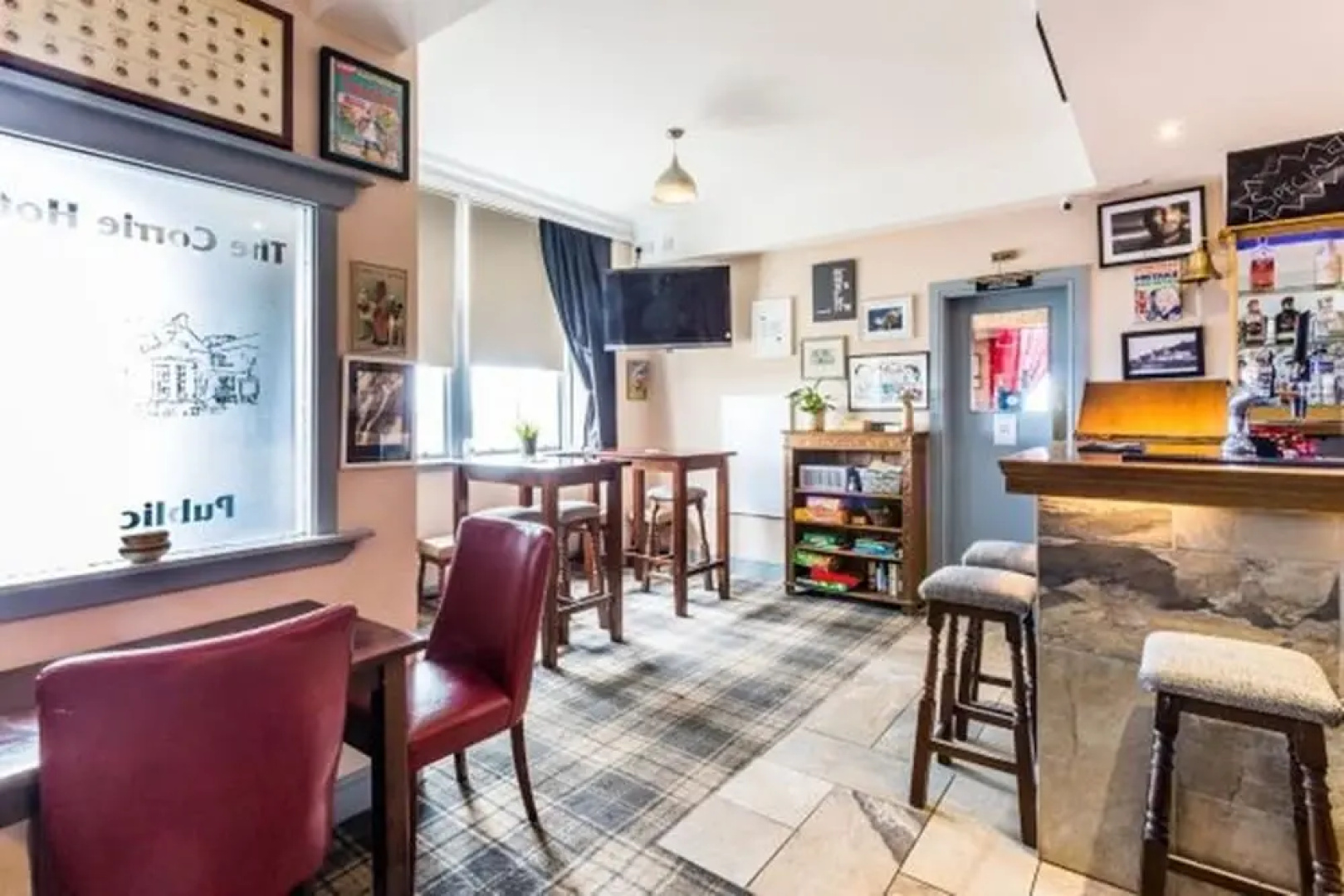 Corrie Hotel