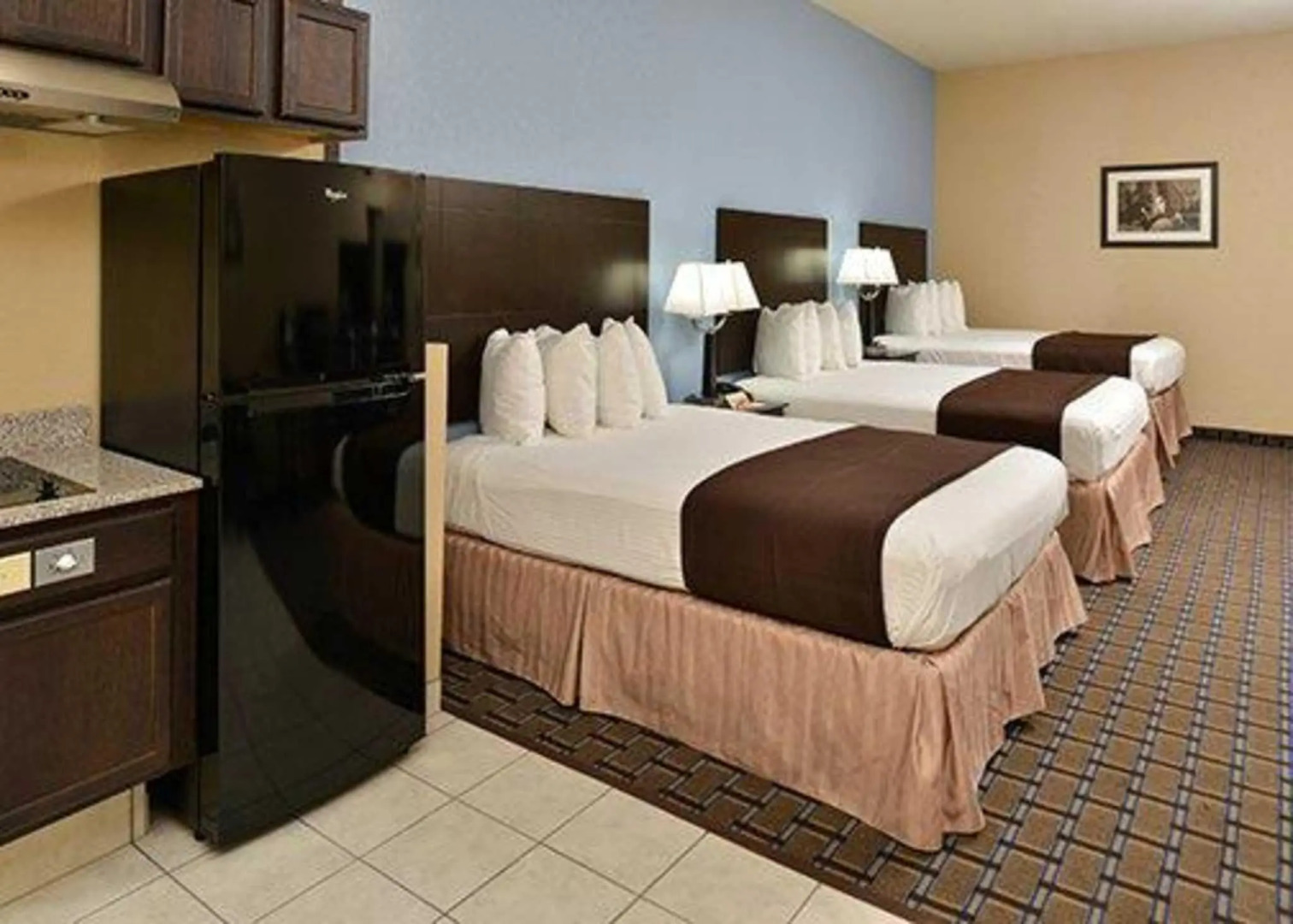 Western Inn & Suites