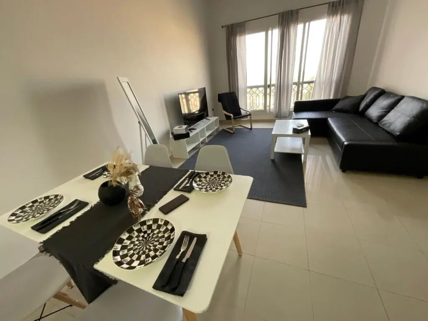 Amazing 1 Bedroom Apartment Next To The Beach