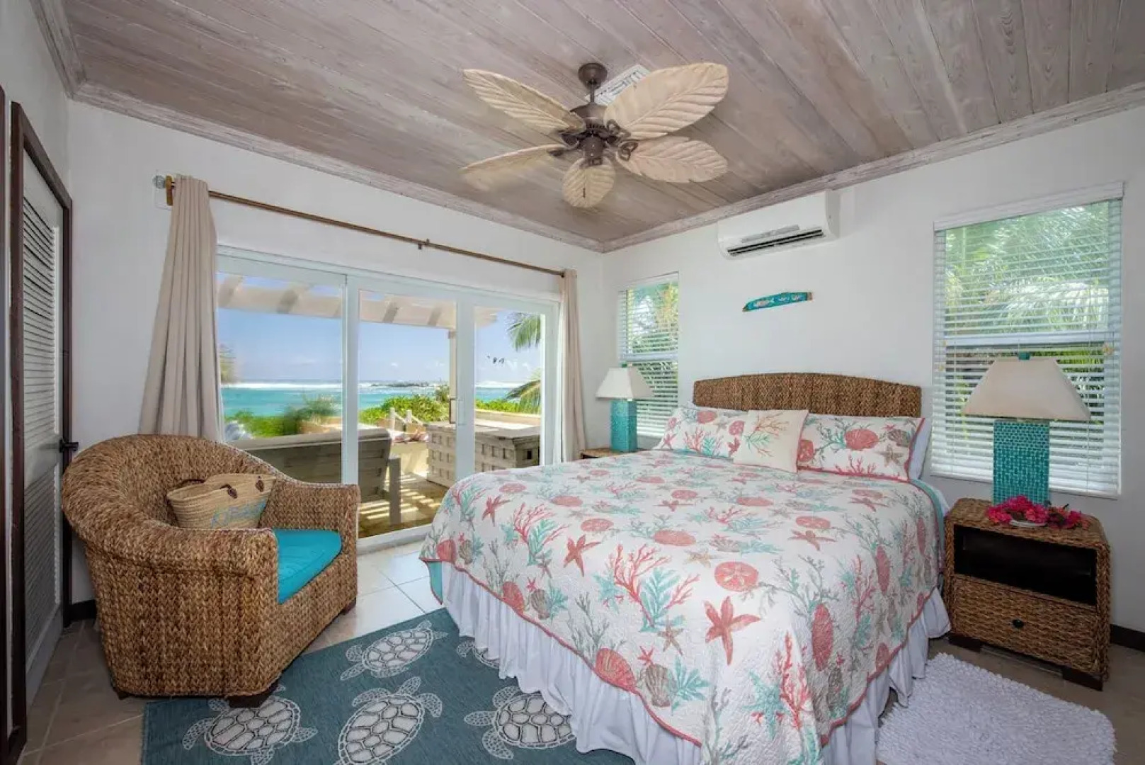 Caribbean Dream: Luxurious Villa With Private Beach Access