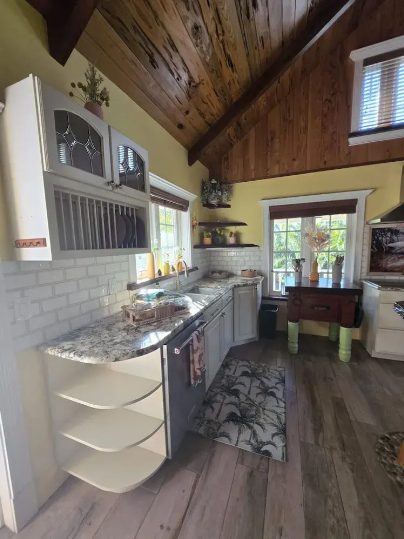 NEW Jungle Paradise Treehouse Suite With Resort Amenities Elevator Access Outdoor Kitchen Lagoon Lazy River Pool RV Hook up