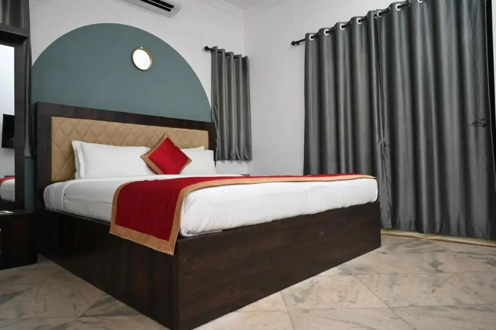 Richmonde Ananta Elite