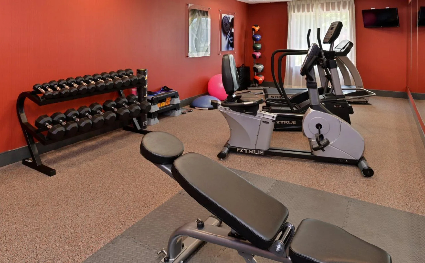 Holiday Inn Express & Suites New Martinsville by IHG