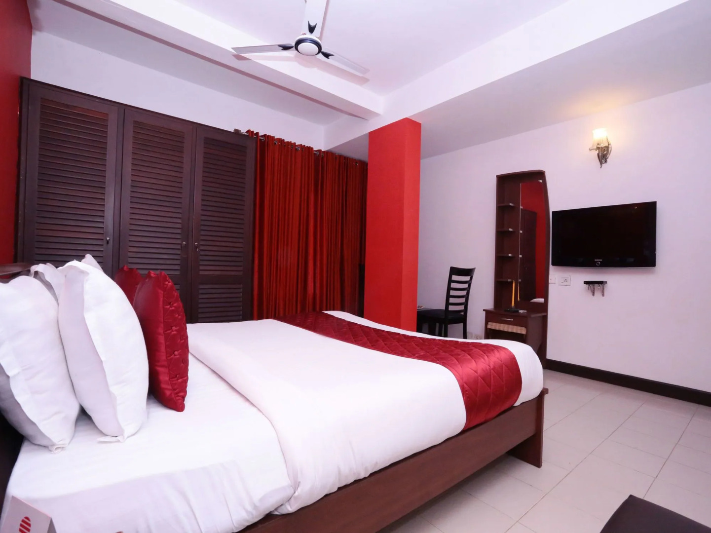 OYO 10612 Near Ernakulam Railway Station