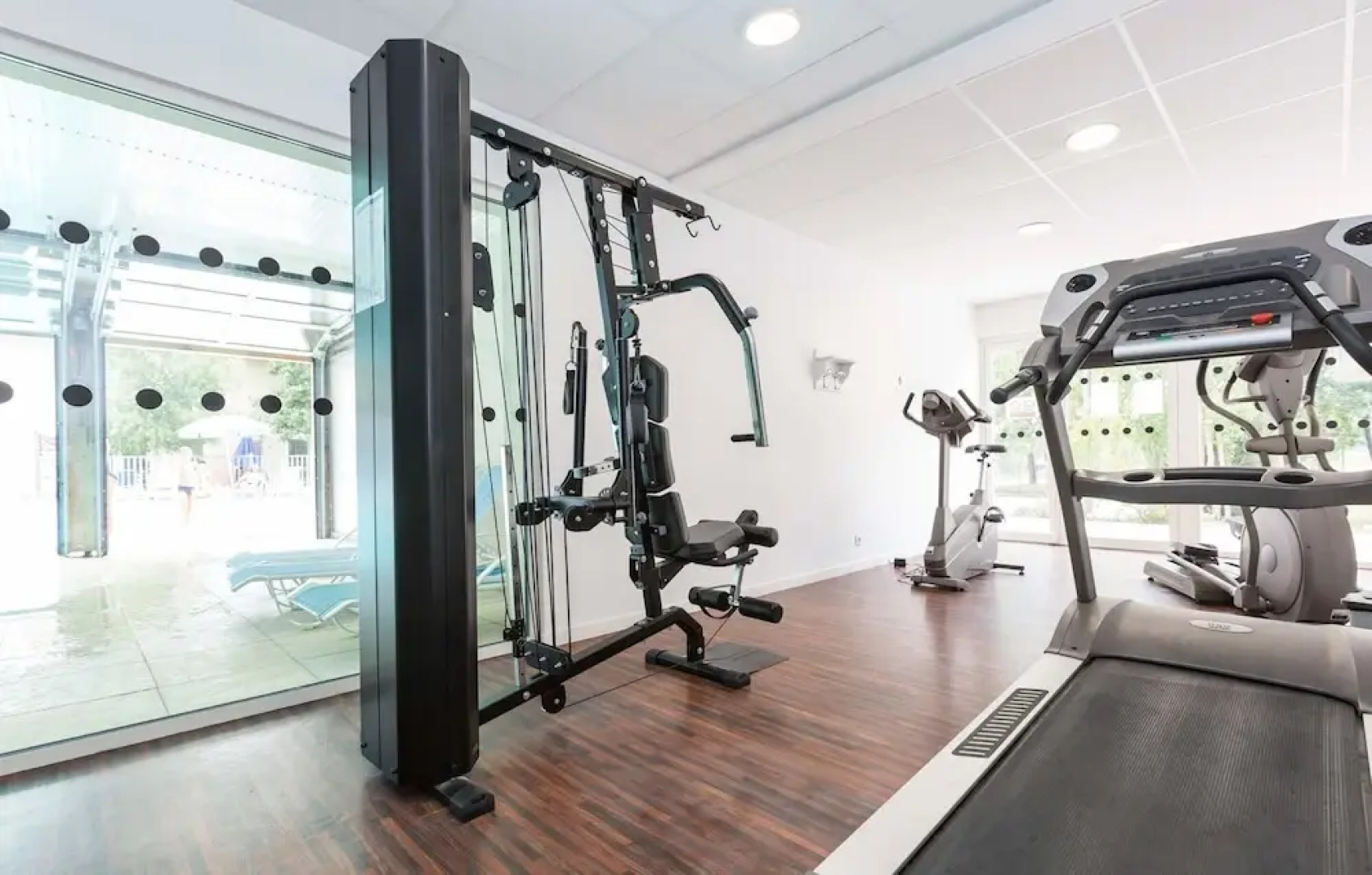 Lakeside Stay w/ Terrace