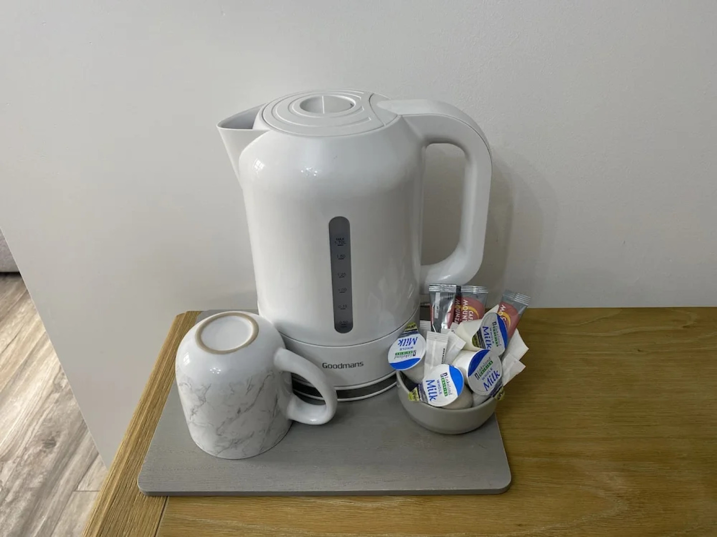 Rostrevor Valley Holiday Park- En-suite Rooms with Hot tub and Private Car Service