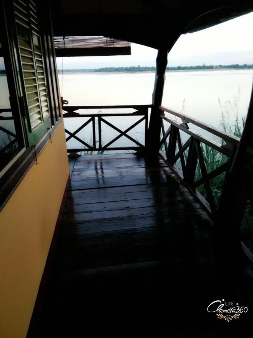 Anouxa Riverview Guesthouse