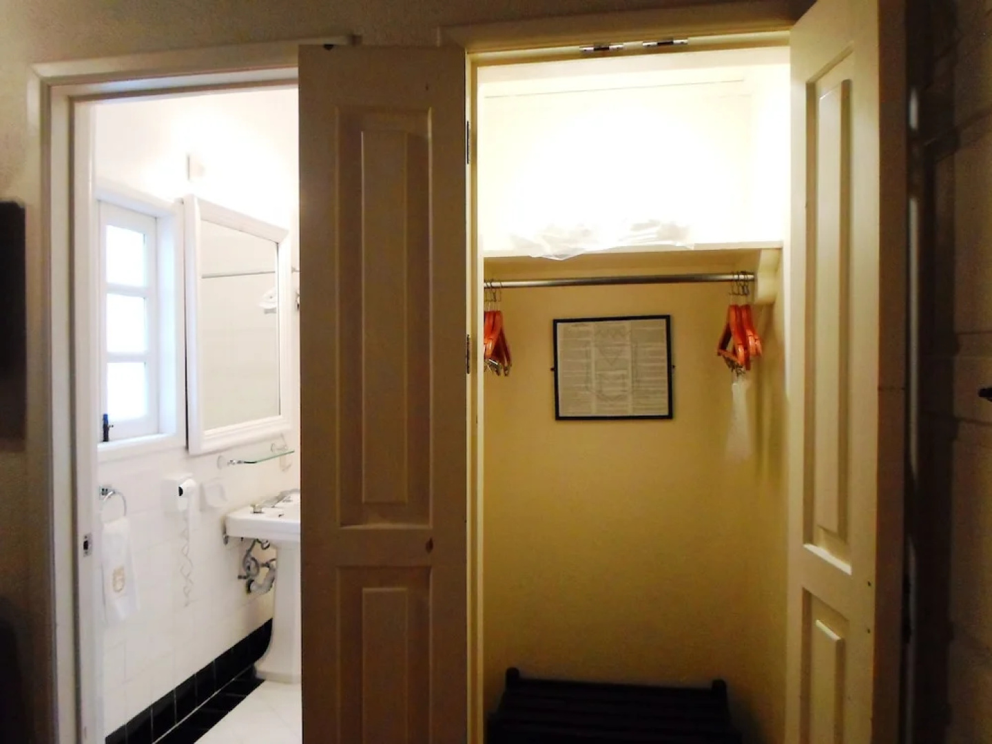 Hotel Virrey De Mendoza