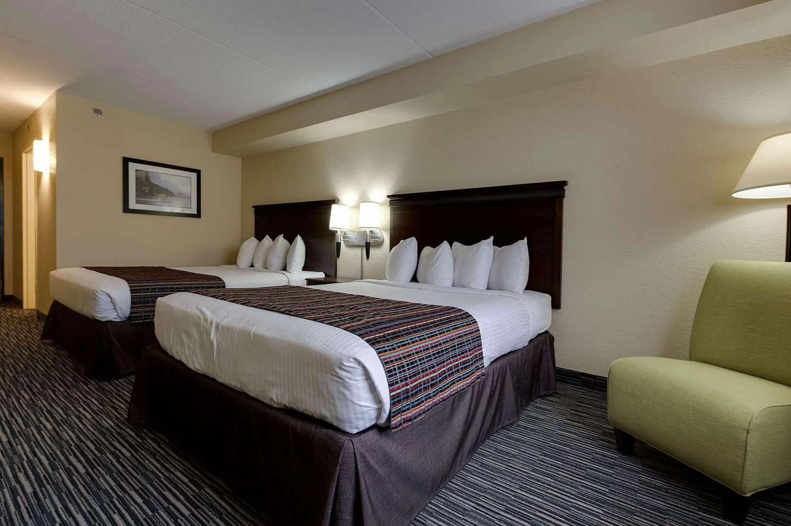 Country Inn & Suites by Radisson, Niagara Falls, ON