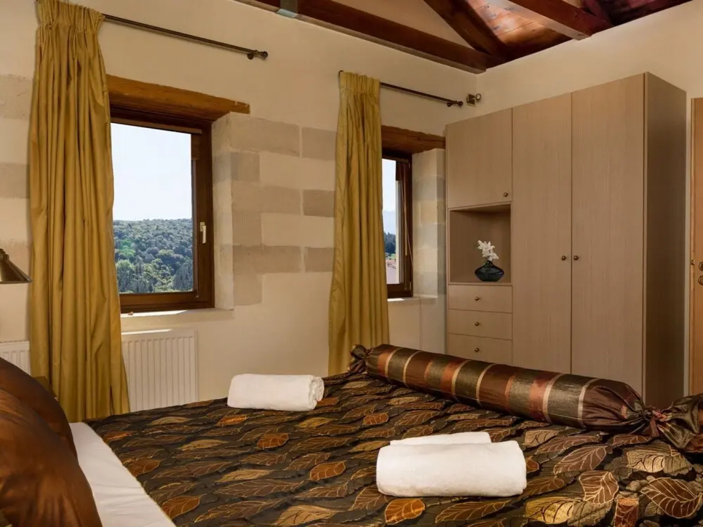 Cozy Holiday Home With Pool and Whirlpool in Maheri