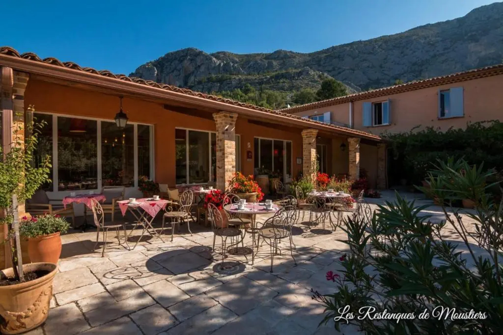 Hotel Les Restanques De Moustiers