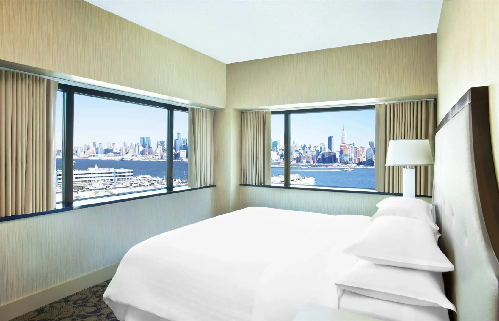 Sheraton Lincoln Harbor Hotel