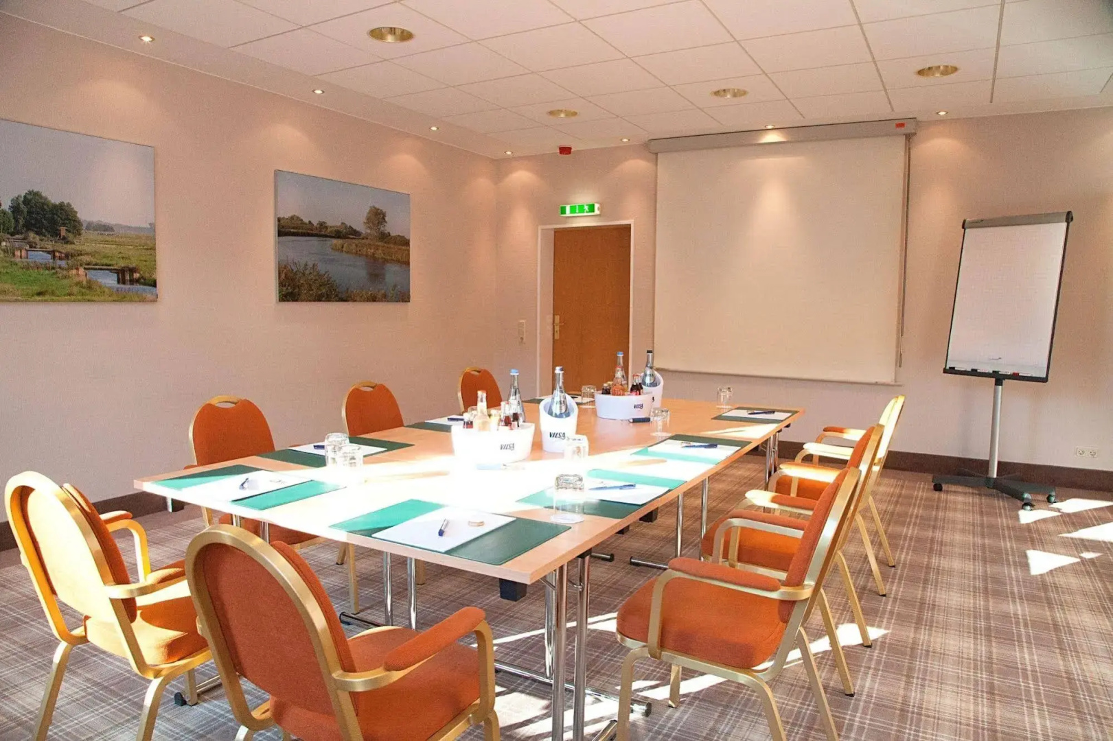 Отель Munte-Wellnesshotel am Stadtwald