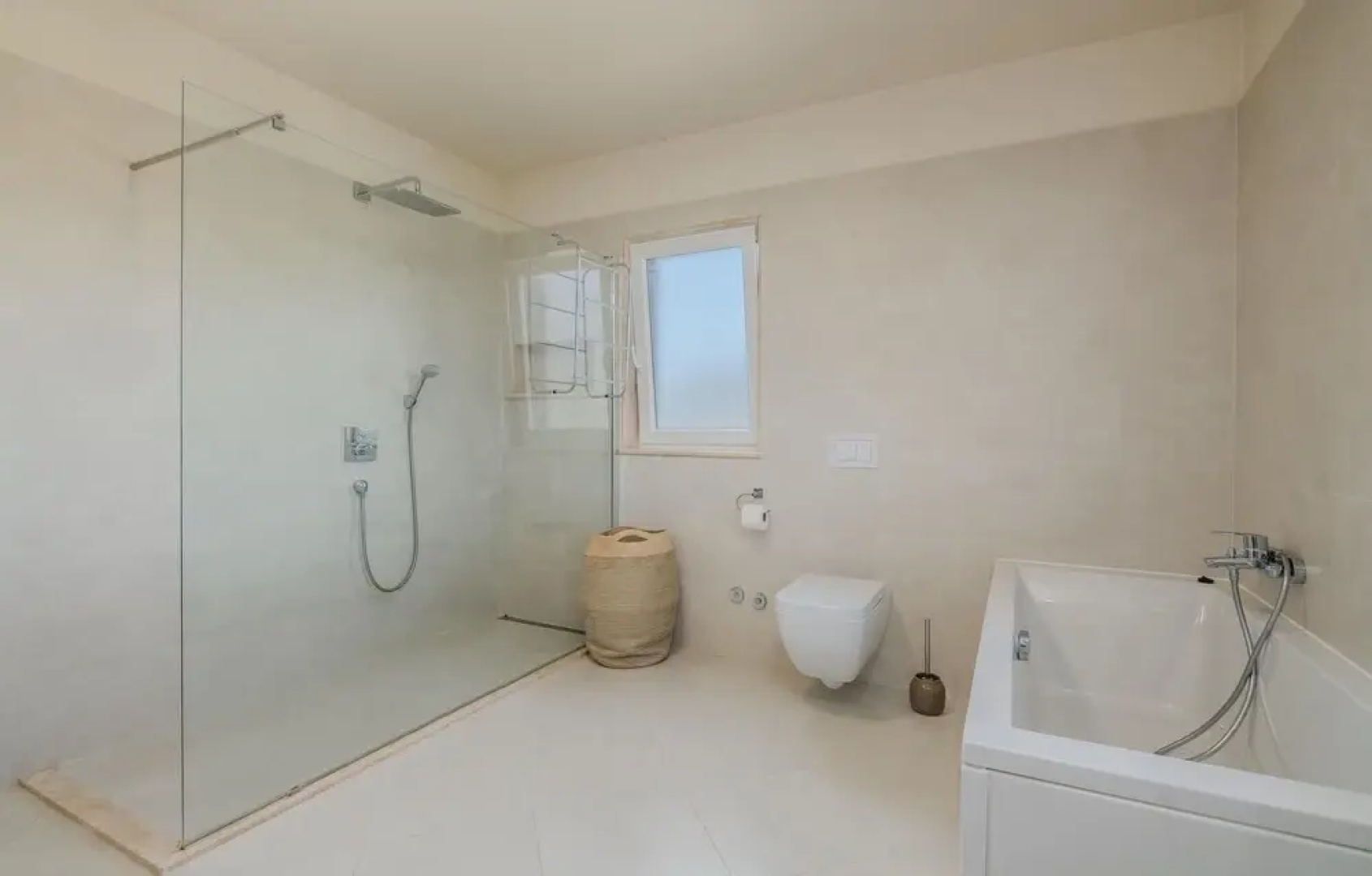 Beautiful Home in Krk With Wifi and 4 Bedrooms