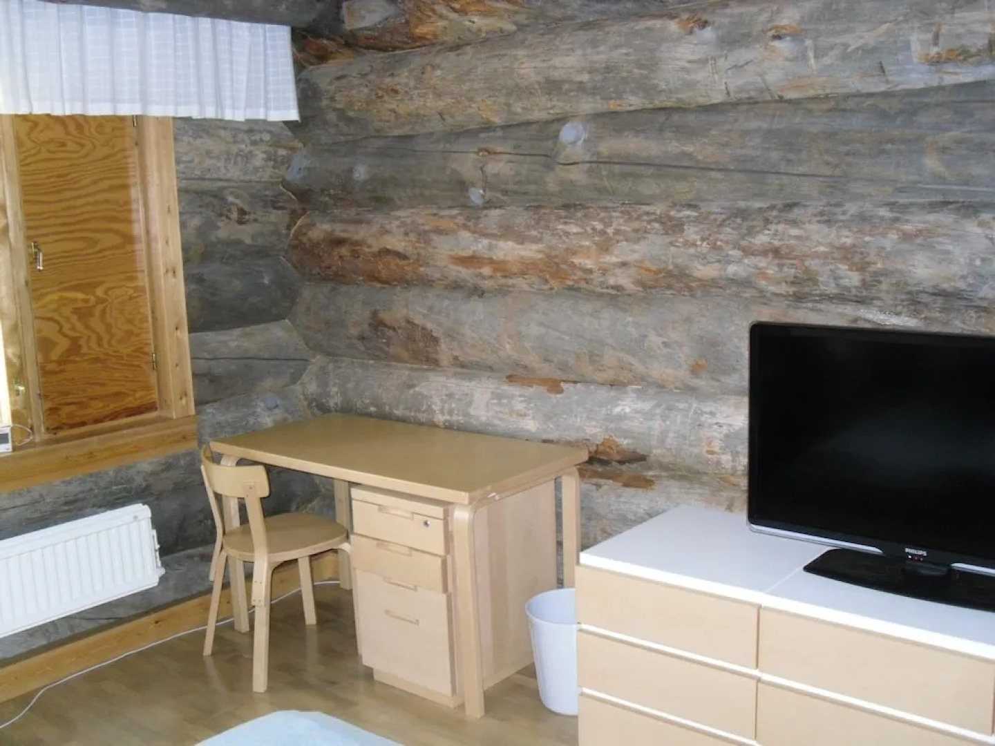 Saarikejo Log Chalet