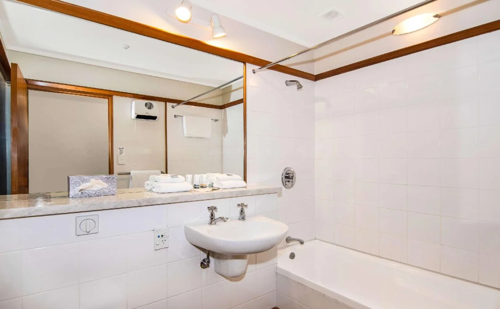 Riverside Hotel Marlborough