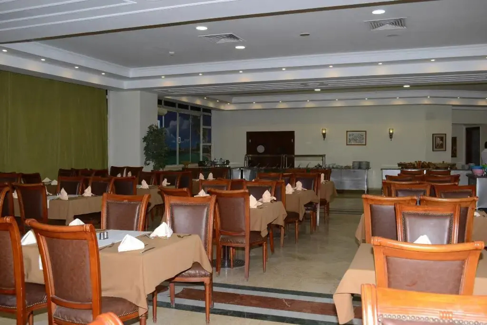 Dexon – Roma Hotel