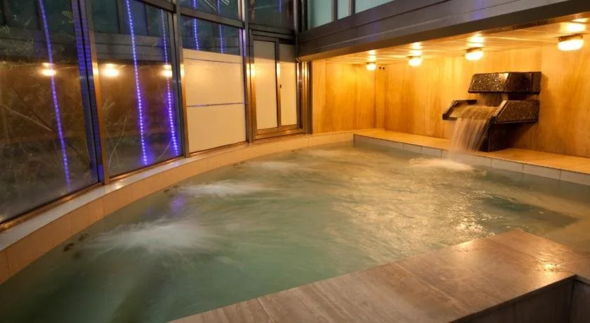 Utopia Holiday Hotel