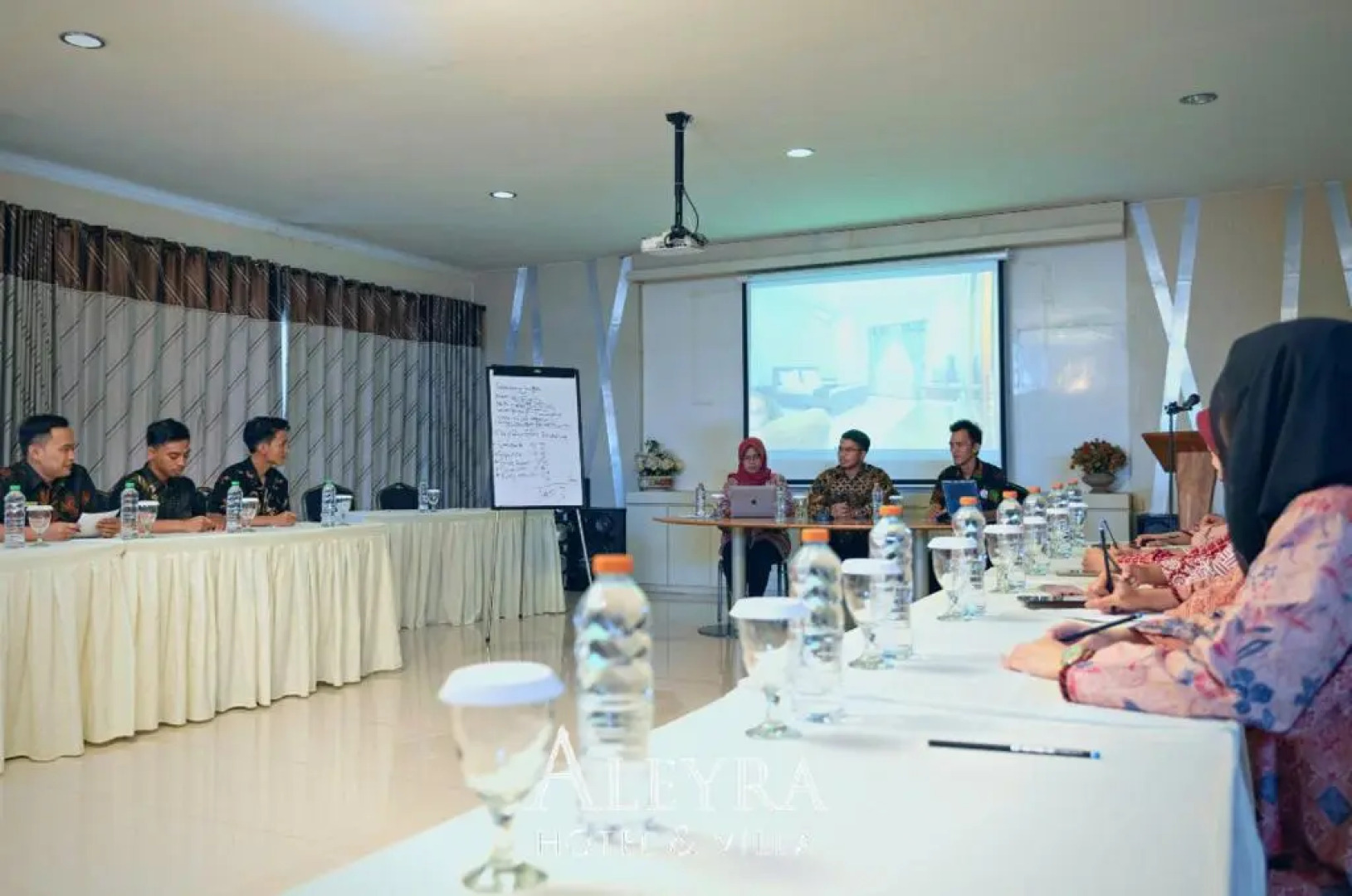 Aleyra Hotel and Villa Garut