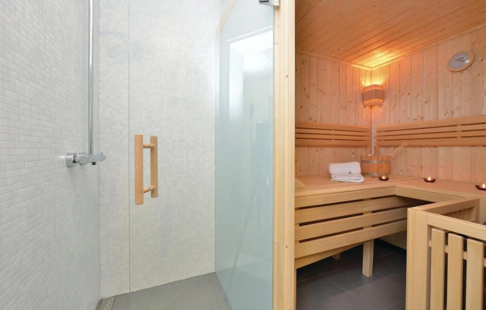 Amazing Home in Jadrija with Hot Tub, Sauna & 4 Bedrooms