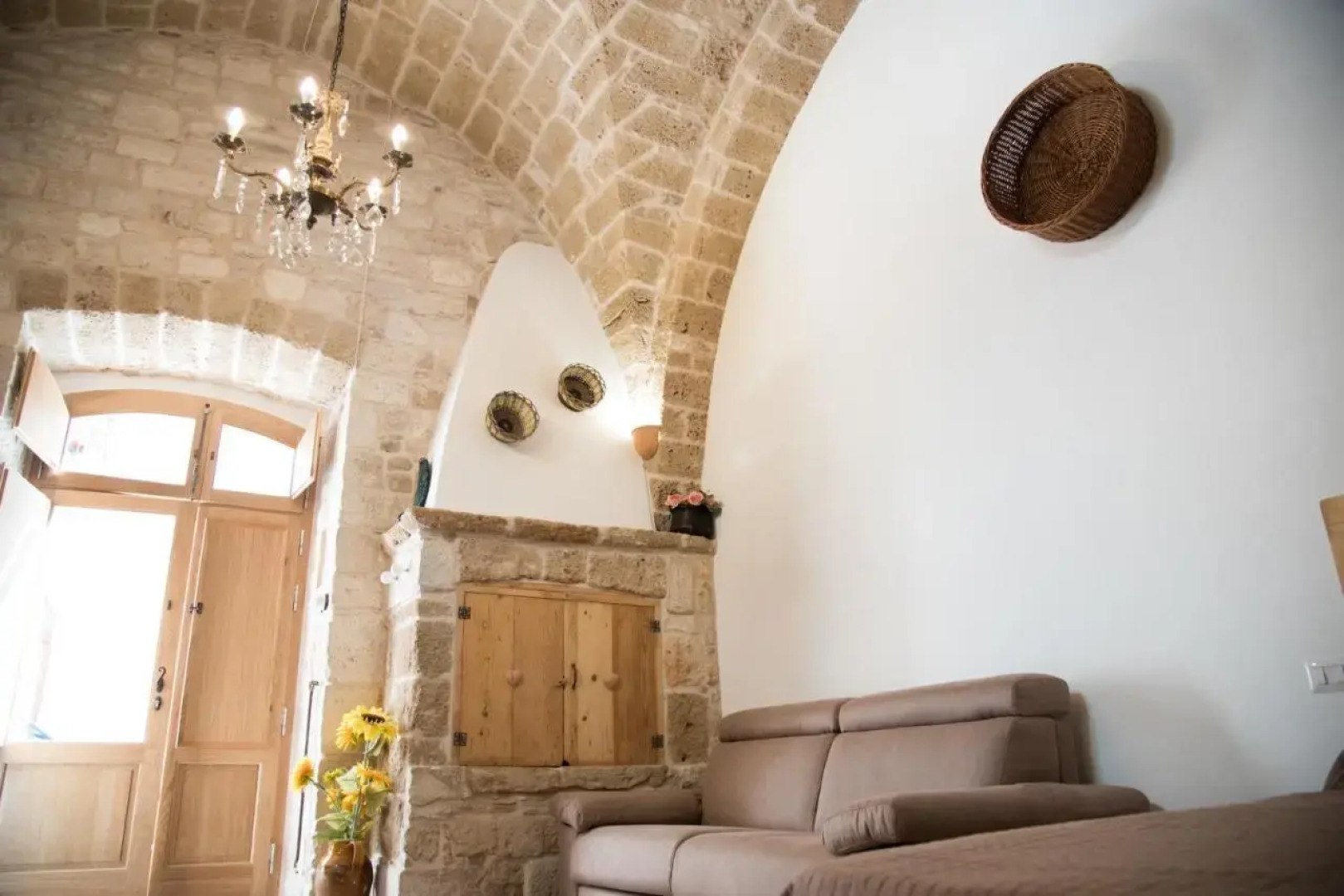 Piazza Duomo - Medieval Puglia's House