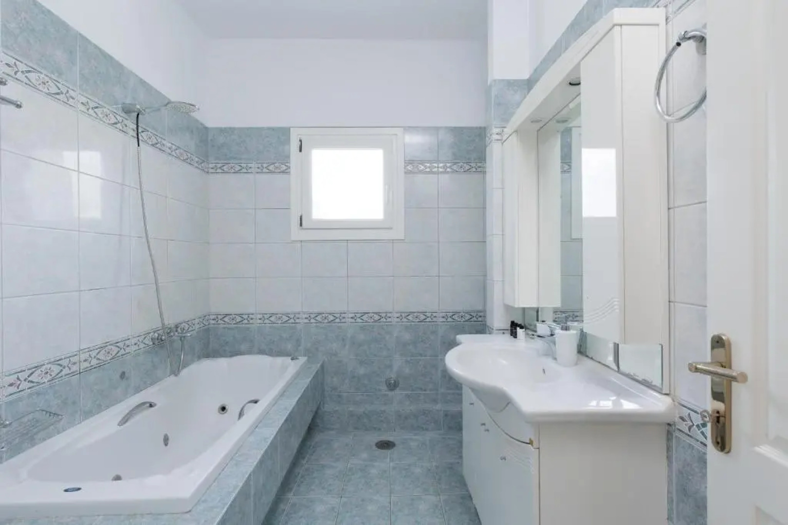 Country Villa Verde - 2Floor Family Home