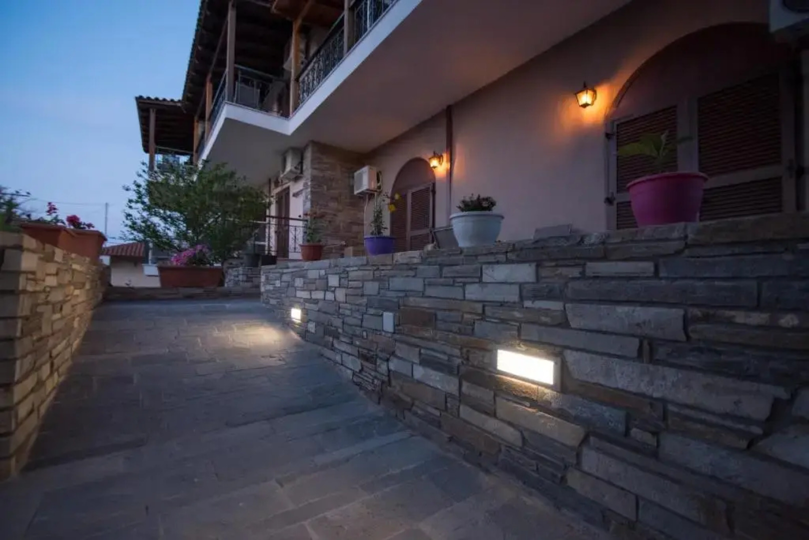 Acquablue Apartments