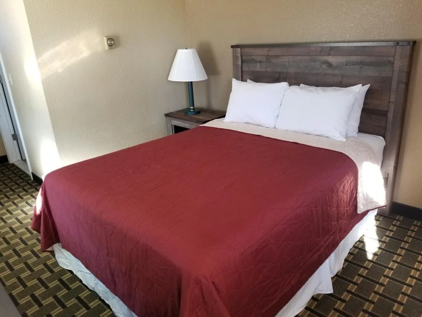 Middlebury Sweets Motel