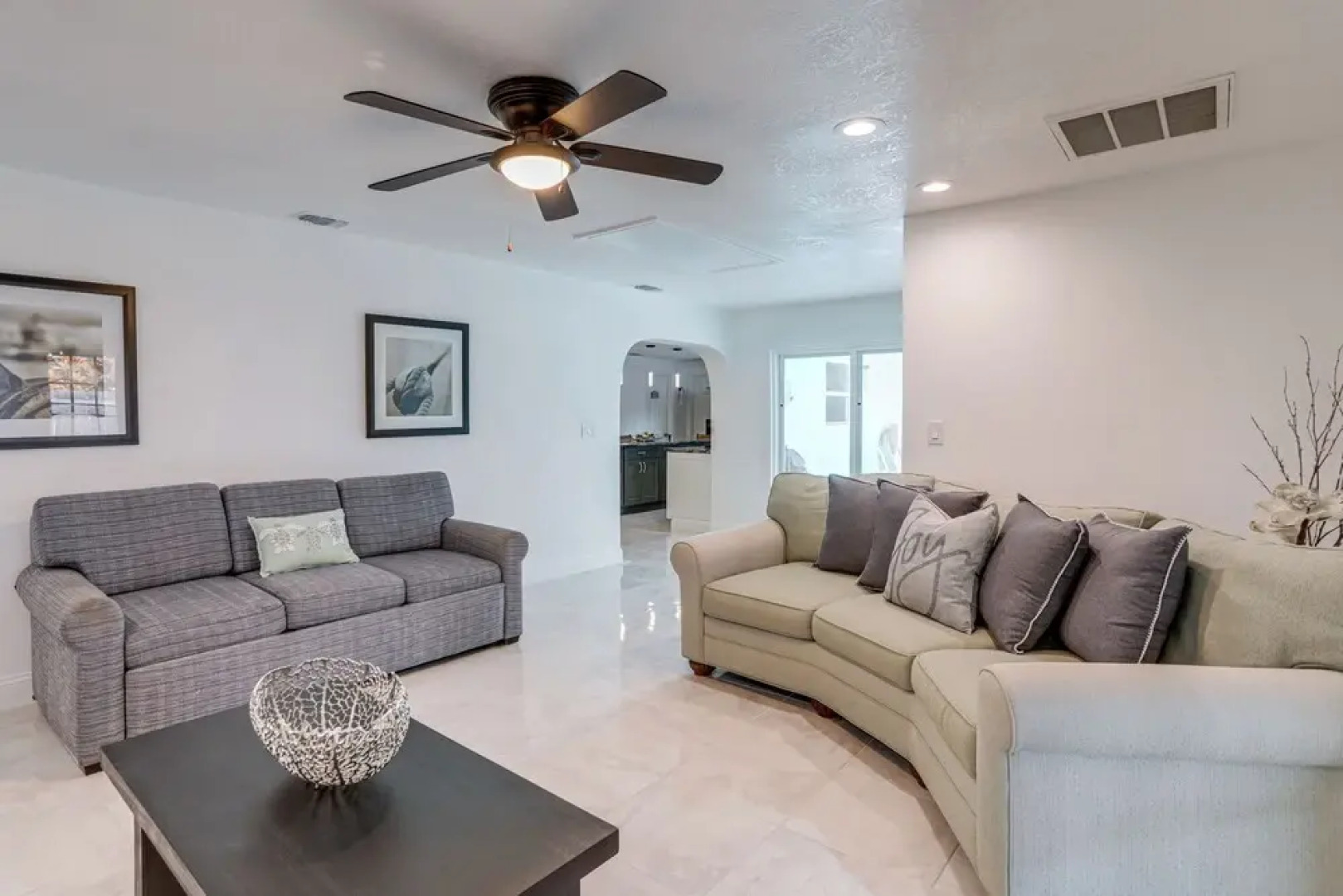 Largo Family Oasis: Private Pool & Hot Tub!