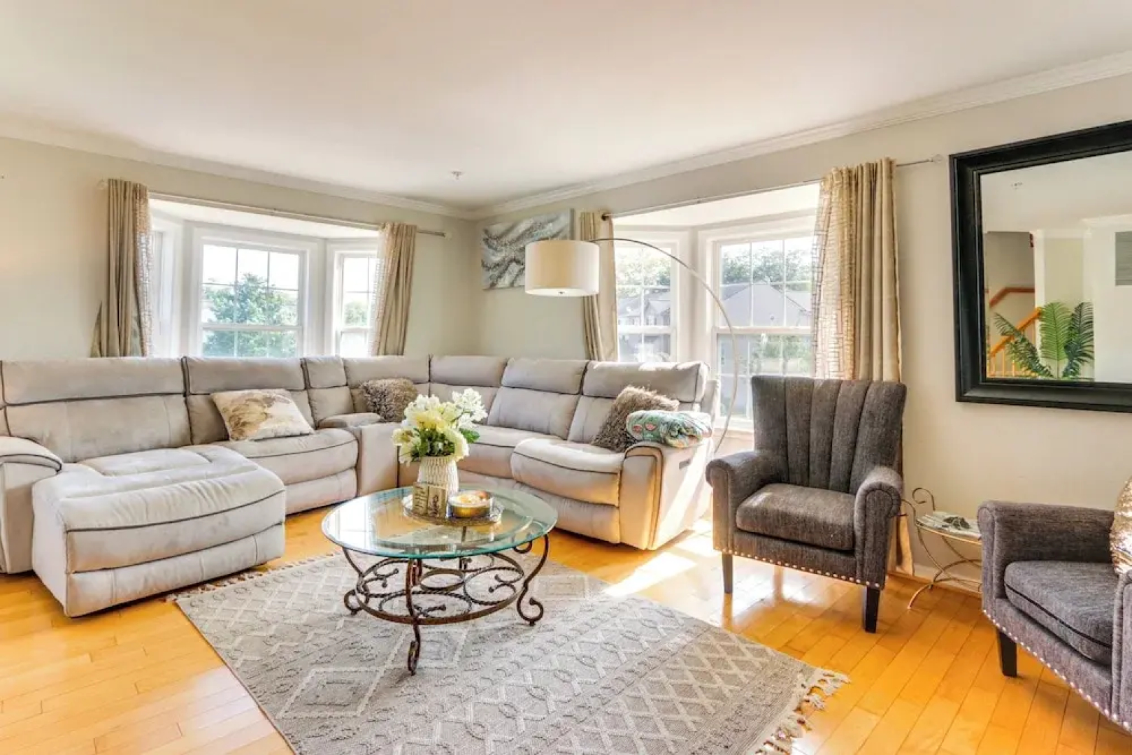 < 2 Mi to Dtwn Hagerstown: Townhome w/ Fireplace