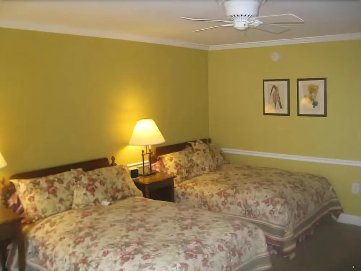 Antons on The Lake Country Inn and Marina