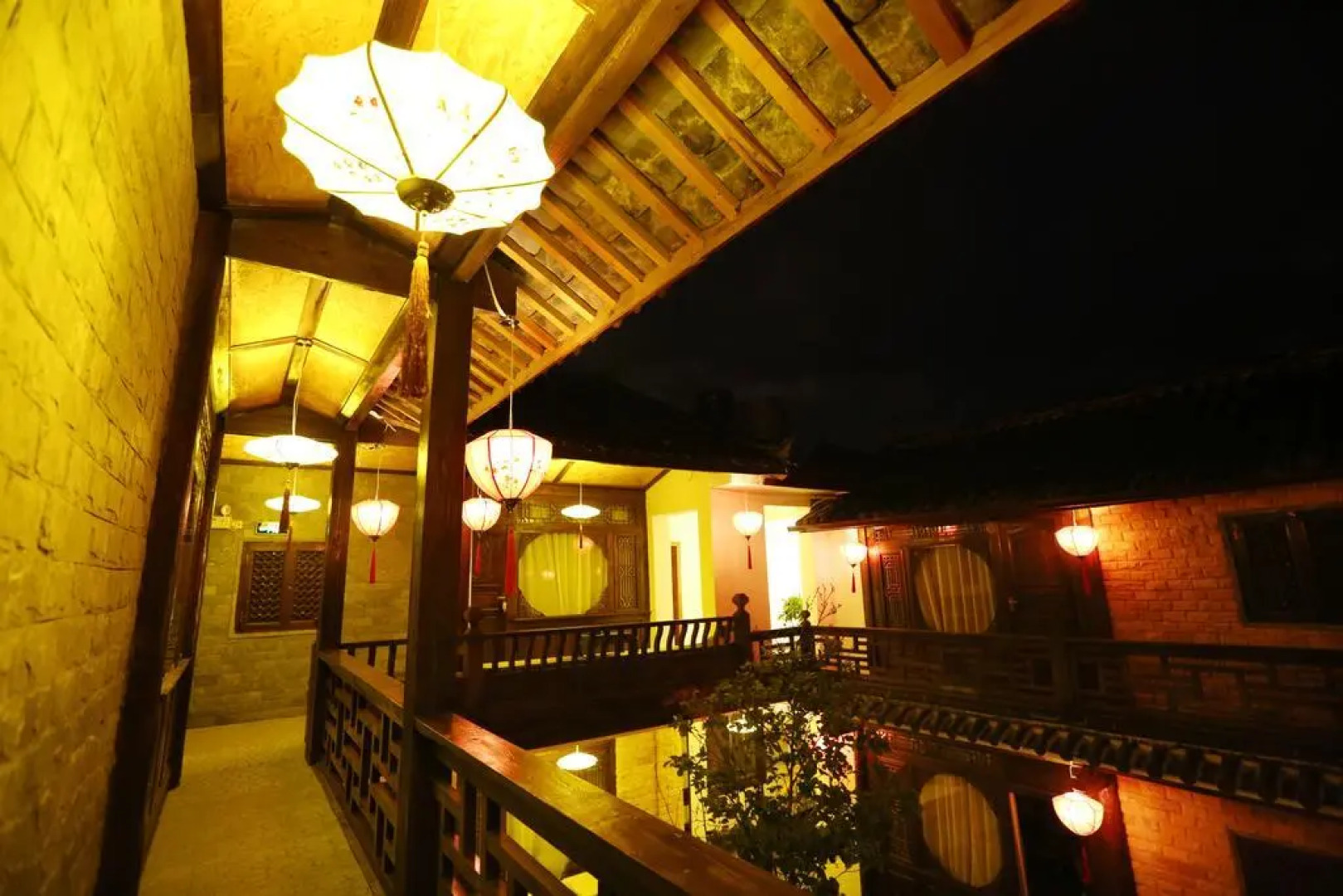 Lijiang Yijing Inn