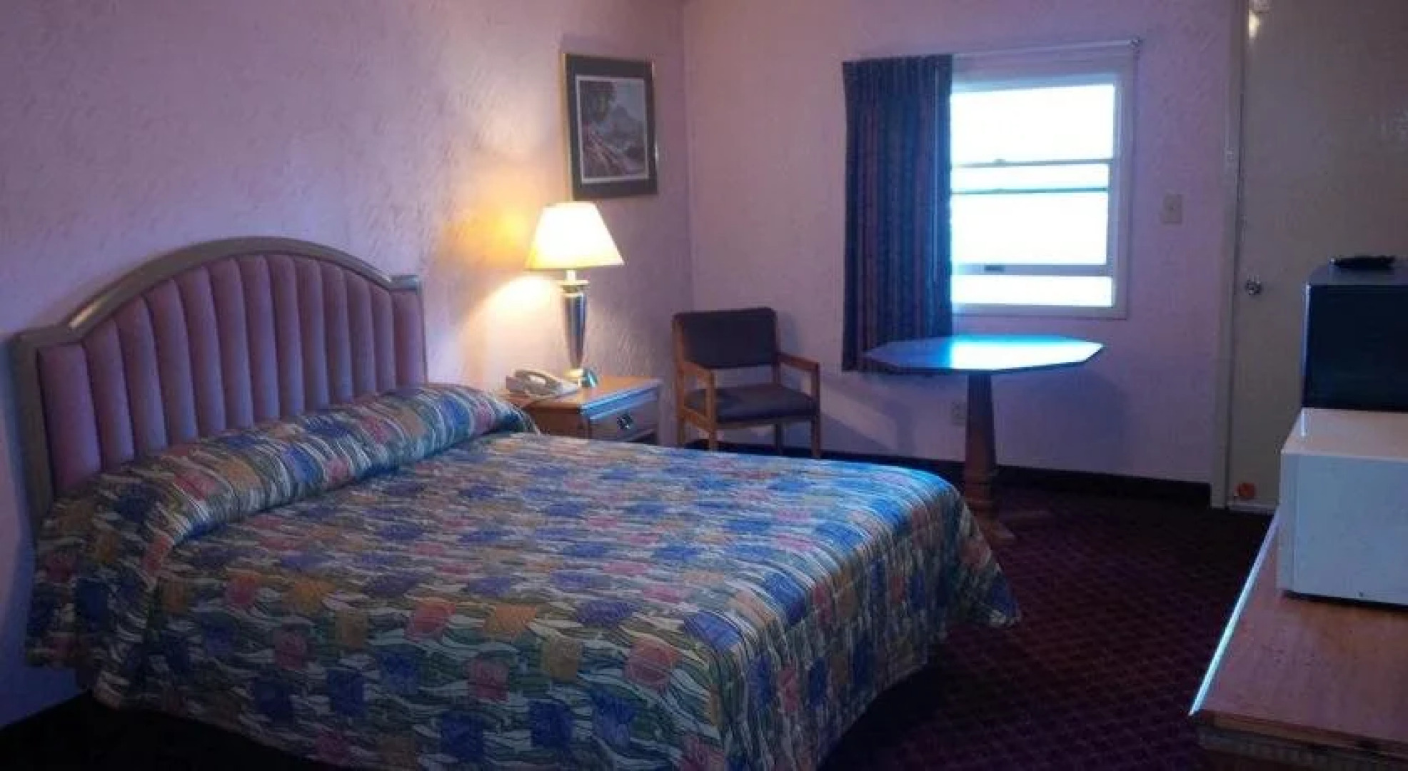 Pink Fountain Motor Inn